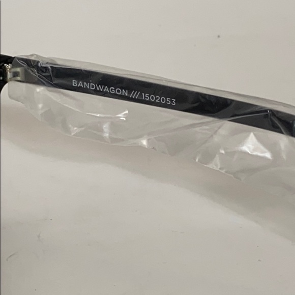 Le Specs Bandwagon Black Rubber Midsize Sunglasses - Picture 8 of 8